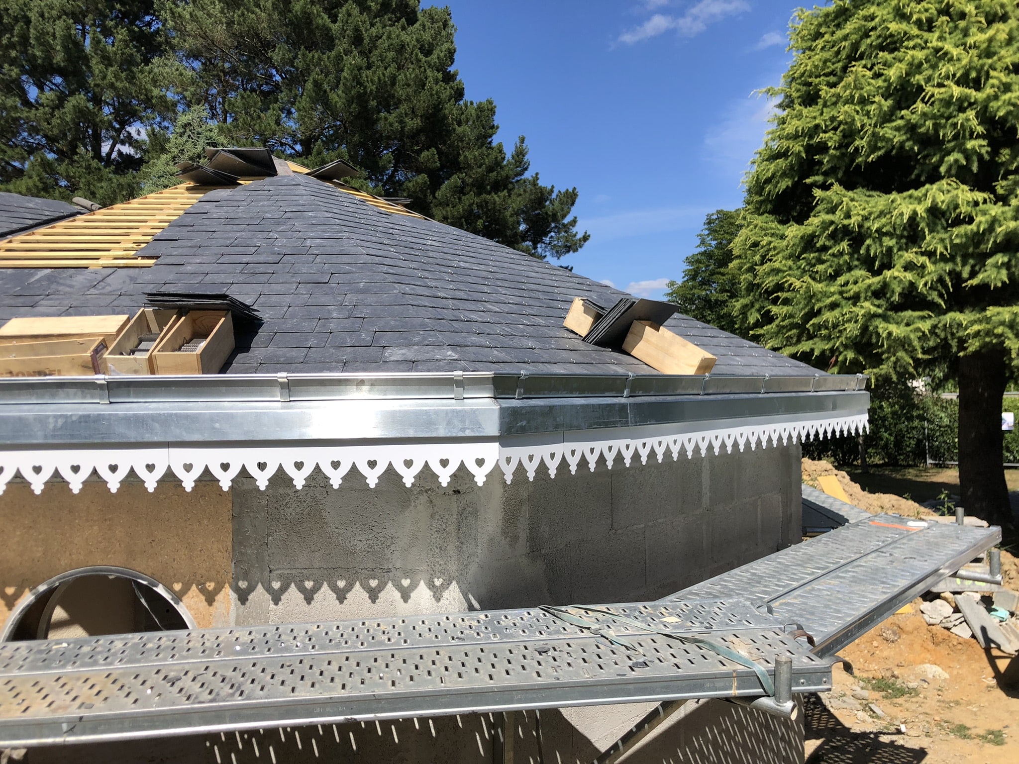 travaux de zinguerie complets pour tous les types de toitures