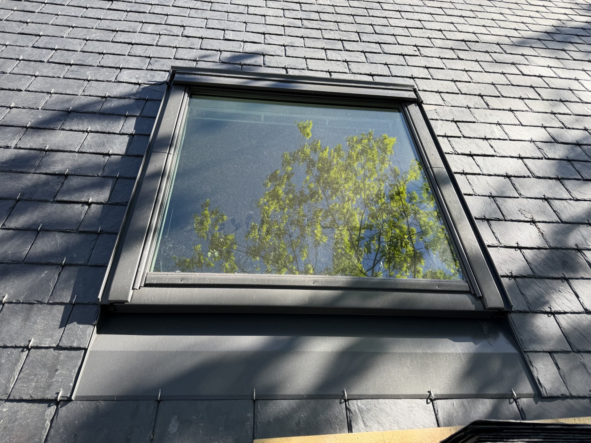 Photo d'une pose de velux à Nantes / orvault par briant couverture